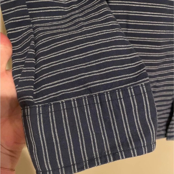 Men’s American Eagle button up shirt in navy white stripe size XL prep fit - Picture 7 of 10